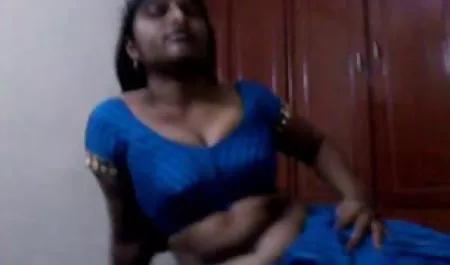 18years سن. کانال سکس روسی آبنوس سیاه ستاره فیلم سکسی, اولین بار